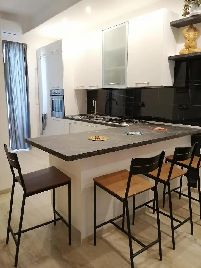 Love Mirrors And Flowers - Affitti Brevi Italia Apartamento Bari