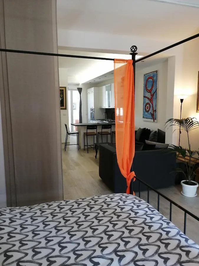 Appartement Love Mirrors And Flowers - Affitti Brevi Italia à Bari
